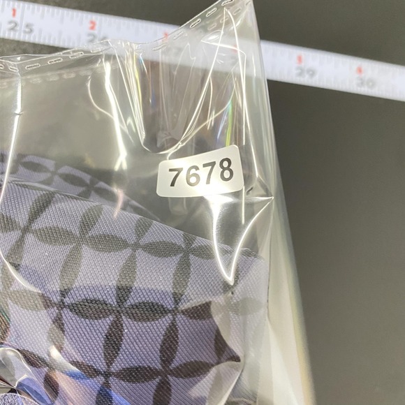 NWT Warner's This Is Not A Bra T-Shirt Bra Womens 34B Purple Geometric Underwire - Picture 10 of 11